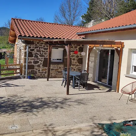 Holiday home Maison Vigneronne Climatisee Polignac (Haute-Loire)