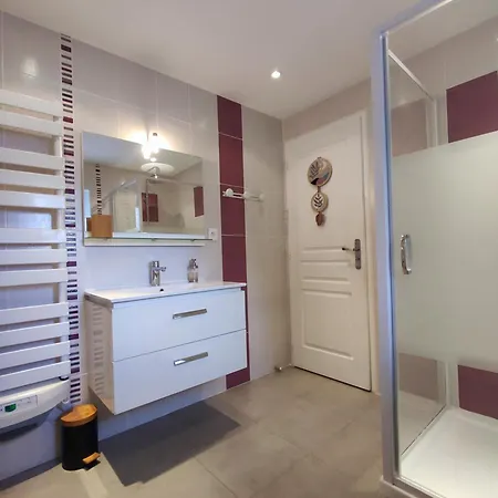 Holiday home Maison Vigneronne Climatisee Polignac (Haute-Loire)